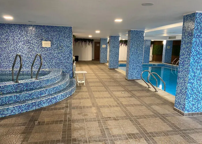 Aparthotel Complex Nero 4*