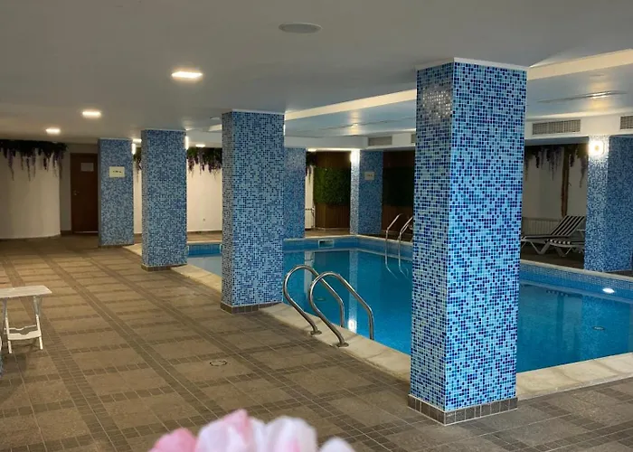 Aparthotel Complex Nero 4*